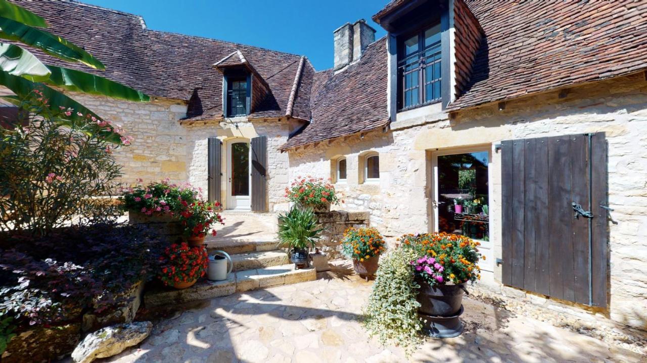 Demeure Du Vallon - Chambres D'Hotes De Charme Azerat Eksteriør bilde
