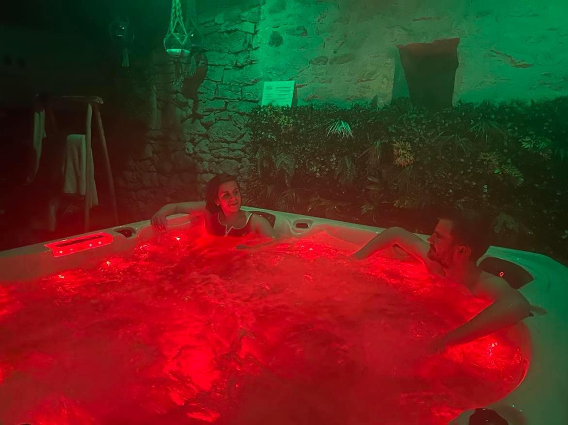 Demeure Du Vallon - Chambres D'Hotes De Charme Azerat Eksteriør bilde