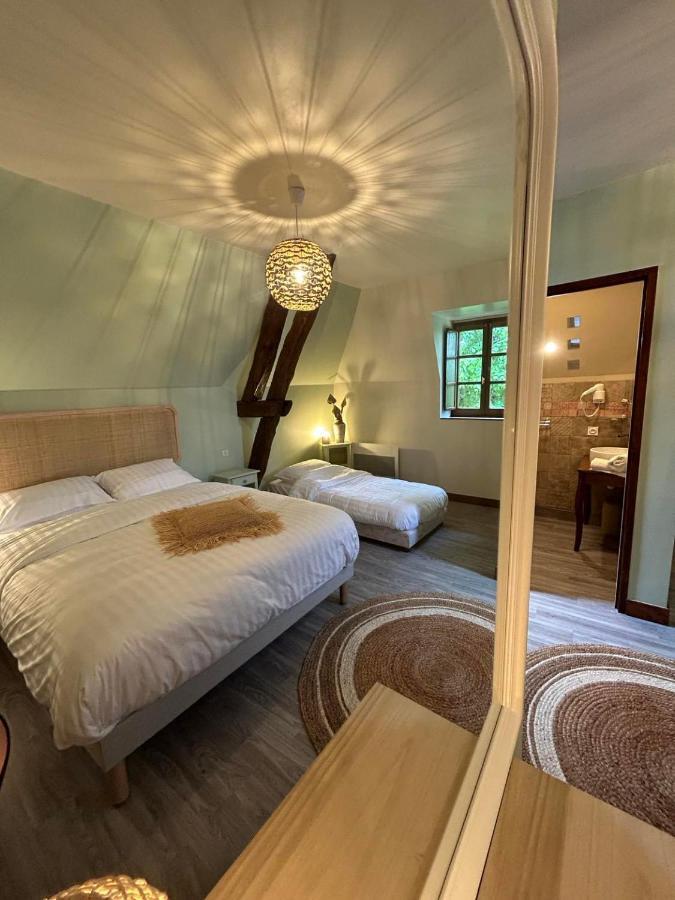 Demeure Du Vallon - Chambres D'Hotes De Charme Azerat Eksteriør bilde
